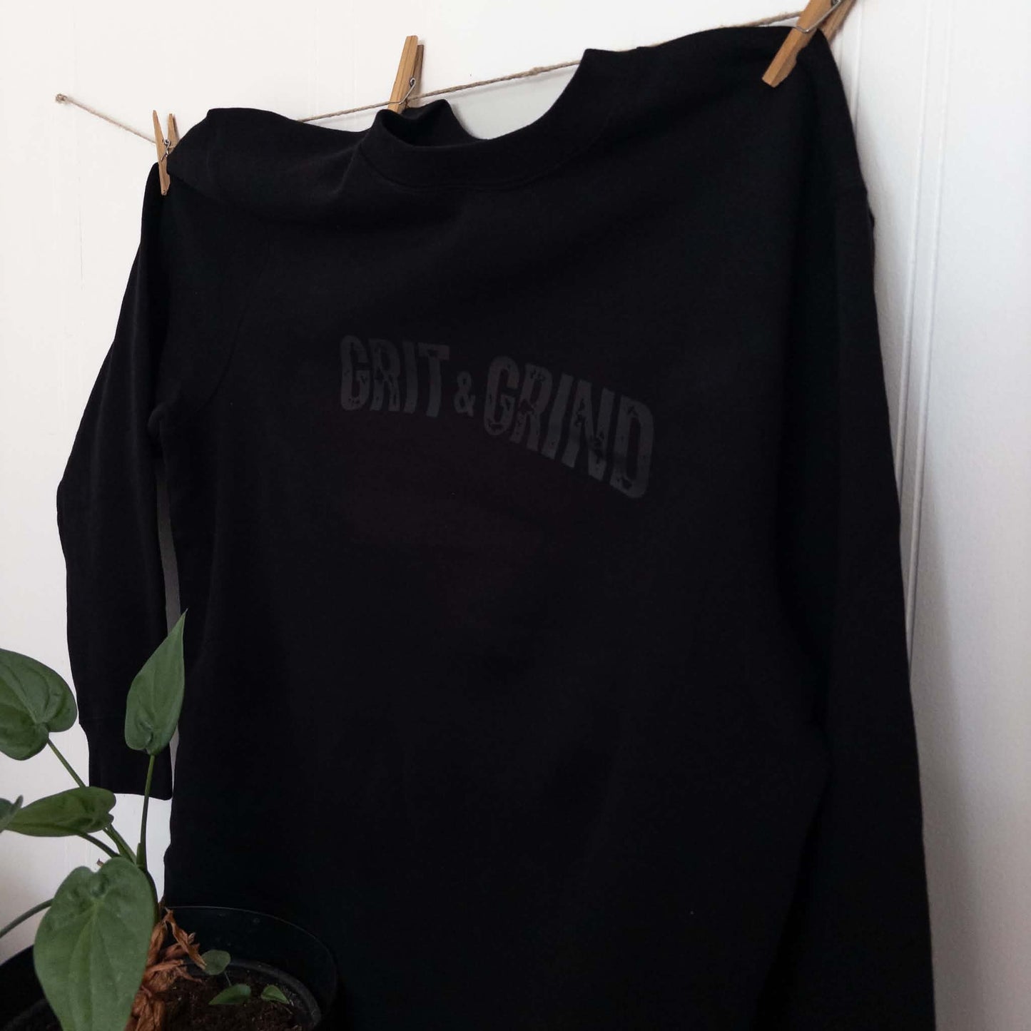 Men’s Grit and Grind Crew Neck (Pre-Order)